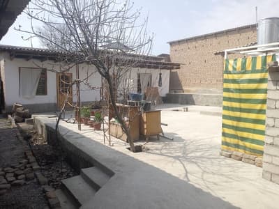 Uy sotiladi Shurchi tuman tuman Pochtasi yonida