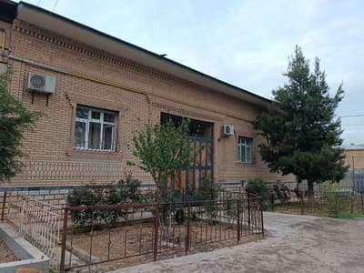 Зангиата Бу́зсув Дехконобод махалля 1-линия Дом участок 8 соток 250 м²