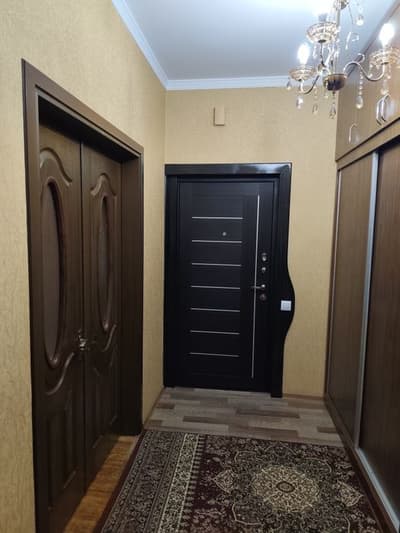 4 honali uy sotiladi. Продаётся 4 комнатная кв м/в 40-пабеда кв-1