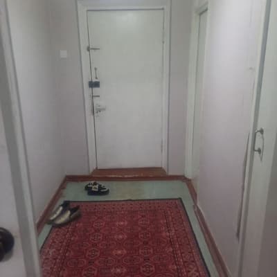 Продаётся 1 комнатная квартира Троицк 27000$ 42 кв.м