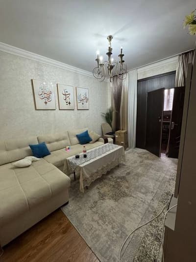 Чиланзар 2  2/4/4. Панель с обстановкой. Ор школа