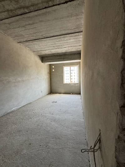 Тезда 8каватлик Янги гиштлик уйнинг 7каватда 3хоналик квартира сотилад