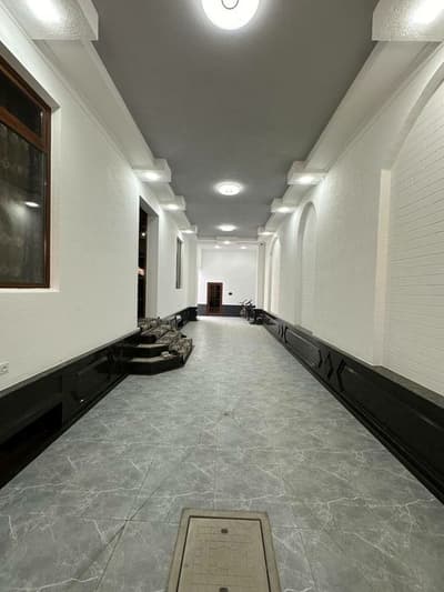 Продается 2 этажни шикарний евро ремонтом дом земля сентр городе