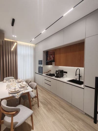 Срочно! Продается 2/4/9 в новостройке на Мирзо Улугбекском районе!!!