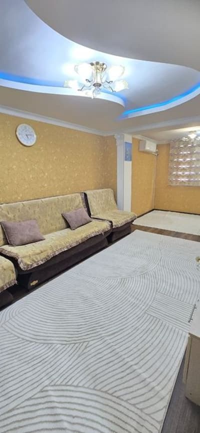 Продам чиланзар 26.  Двух комнатная.  Балкон 2*6