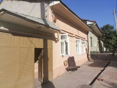 Hovli uy sotiladi. Toshkent Yakkasaroy. salamatina. 2:2 sotix