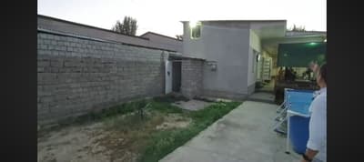 Hovli uy srochni sotiladi