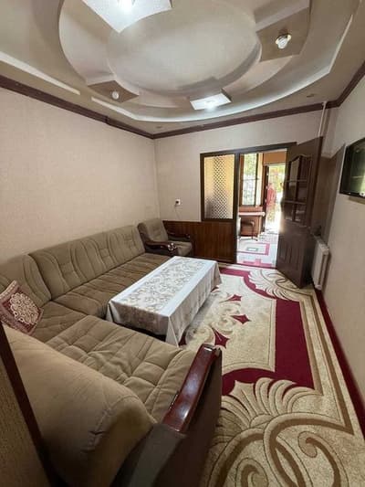 Продаётся Квартира Вдоль дороги, можно под нежилое, место отличное.