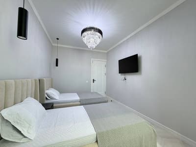 Юнусабад Ц-6, Банковский дом.