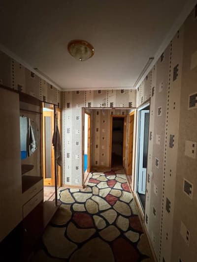 Срочно! Продаётся 3 х ком квартира Микрорайон