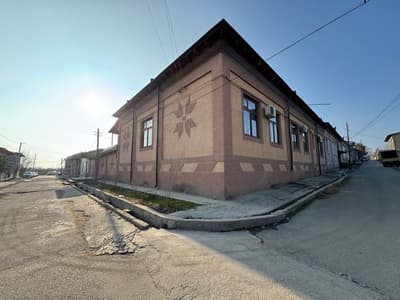 Srochno yer narxida uy sotiladi 6 sotix uglovoy joyda joylashgan