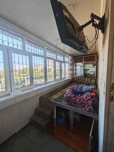 Продаётся 4-комнатная квартира.
Адрес: Юнусабад 5 квартал.