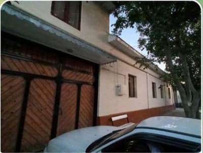 Жиззах шахрида, 5 сотихли  ховли сотилади