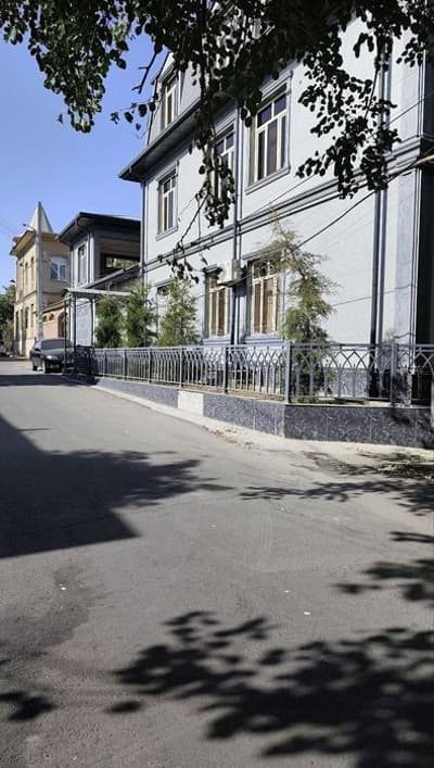 СРОЧНО!!! Продается Литературный 4 сотих 8 та хона Угловой